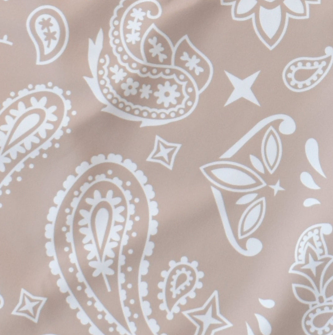 Close-up of RF-Wear Men's  Paisley Shorts in Tan/White 