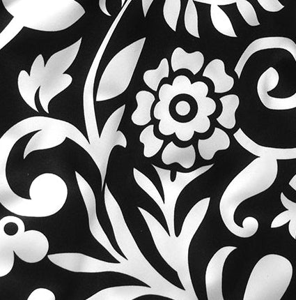 Close-up women's 2.0 Paisley shorts in Black/White